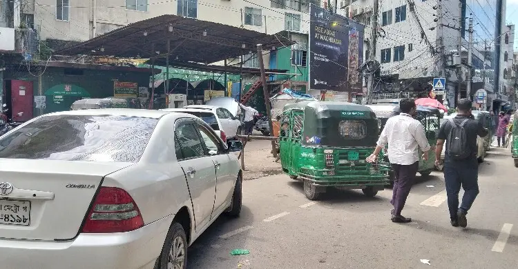 স্বাভাবিক হয়ে আসছে গ্যাস সরবরাহ, সিএনজি স্টেশনে কমেছে ভোগান্তি