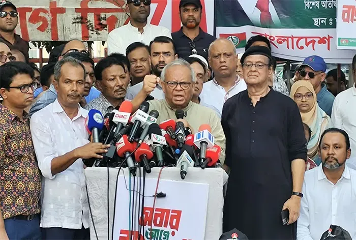 হাসিনাকে ফেরত না দিয়ে ভারত চক্রান্ত করছে: রিজভী