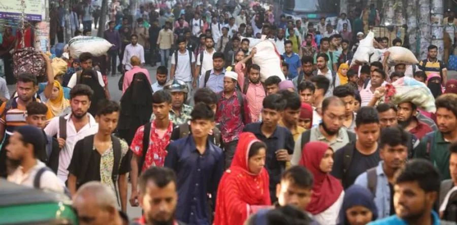 সরকারি চাকরিজীবীদের বেতন বাড়ছে, সাধারণ মানুষের কপালে কী আছে?