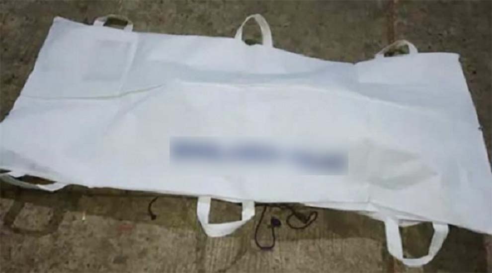 সিলেটবাসীর কাঁধে লা শের বোঝা