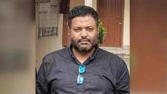 কারাগারে থেকেও বেতন তুলতেন প্রভাষক, আছে ৭৫ হজযাত্রীর সঙ্গে প্রতারণার মামলা