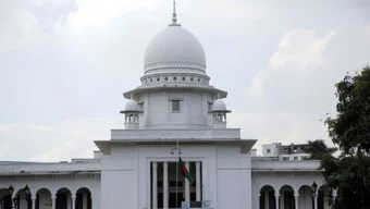 প্রধান বিচারপতির এজলাসে কী ঘটেছিল?