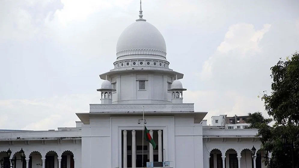 প্রধান বিচারপতির এজলাসে কী ঘটেছিল?