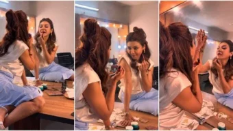 হাতে লিপস্টিক, আয়নায় নিজেকে দেখে হাসছেন জয়া আহসান