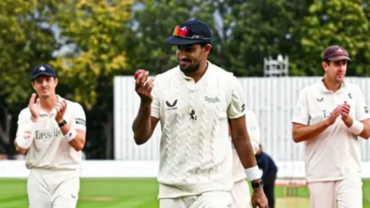 খালেদের আগুনঝরা বোলিং