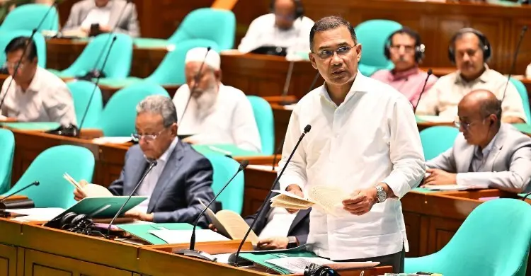 গভীর সাগরে নতুন এলএনজি টার্মিনাল ও ২৬ ব্লকে হবে তেল-গ্যাস অনুসন্ধান: প্রধানমন্ত্রী