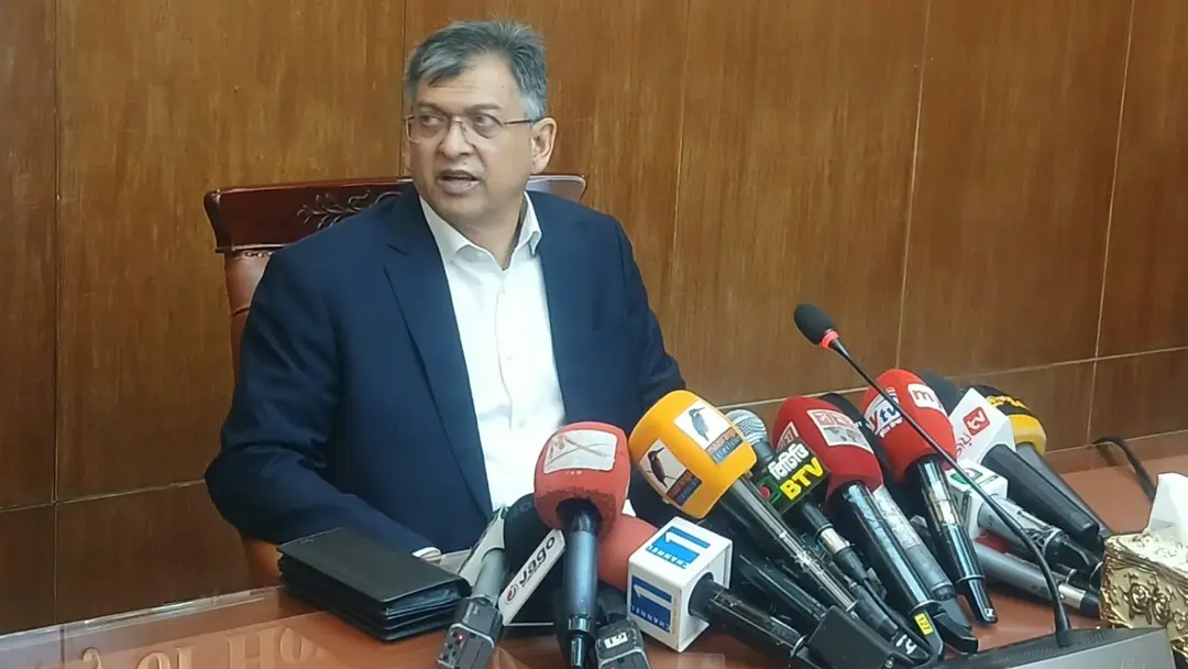 আওয়ামী লীগের অপতৎপরতায় সরকার মোটেও শঙ্কিত নয় : স্বরাষ্ট্রমন্ত্রী