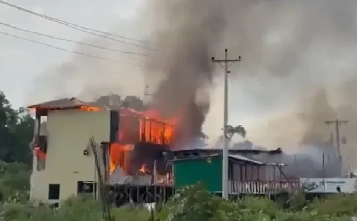 কক্সবাজারে রিসোর্টে আগুন, ৬ পর্যটকের মৃত্যু