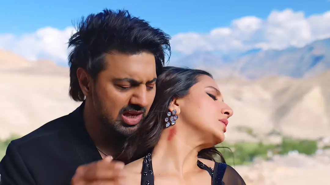 দেব-শুভশ্রীর যে দৃশ্য নিয়ে তীব্র সমালোচনা